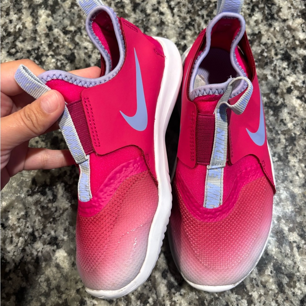 Nike Kids Fuchsia and Lavender Slip-On Sneakers